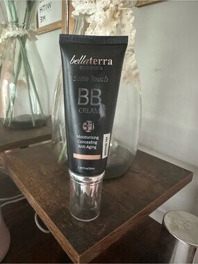 BellaTerra Satin Touch BB Cream - Medium 104